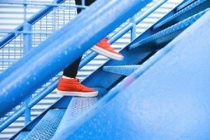 Mehr Bewegung im Alltag - öfter mal die Treppe nehmen
